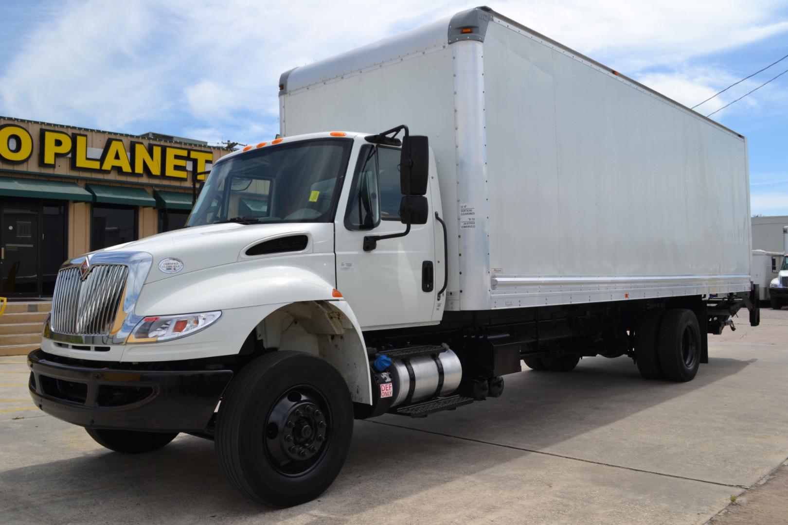 2016 WHITE /BLACK INTERNATIONAL 4300 with an CUMMINS ISB 6.7L 240HP engine, ALLISON 2500RDS AUTOMATIC transmission, located at 9172 North Fwy, Houston, TX, 77037, (713) 910-6868, 29.887470, -95.411903 - Photo#0